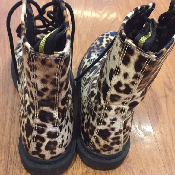 Leopard Print Boots - Picture 3 of 7